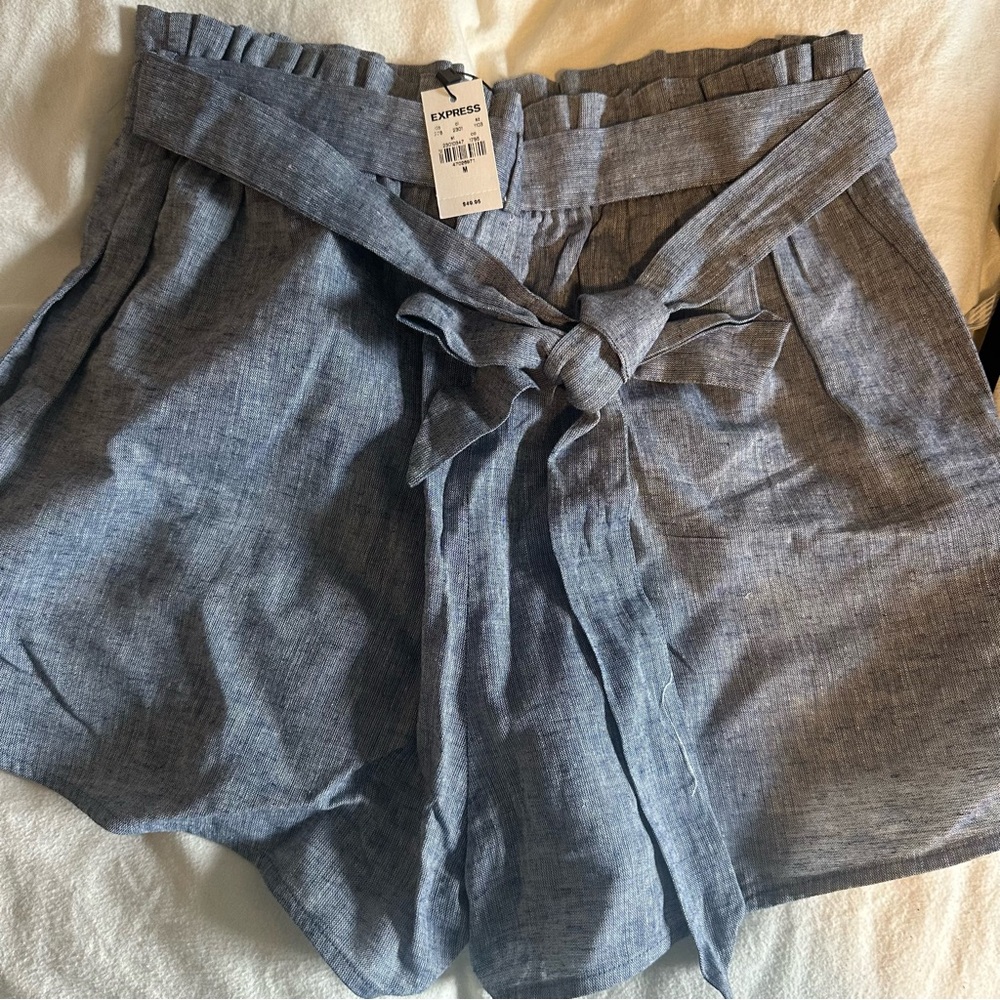 NWT, Express light denim linen High Waist Tie Shorts, size medium